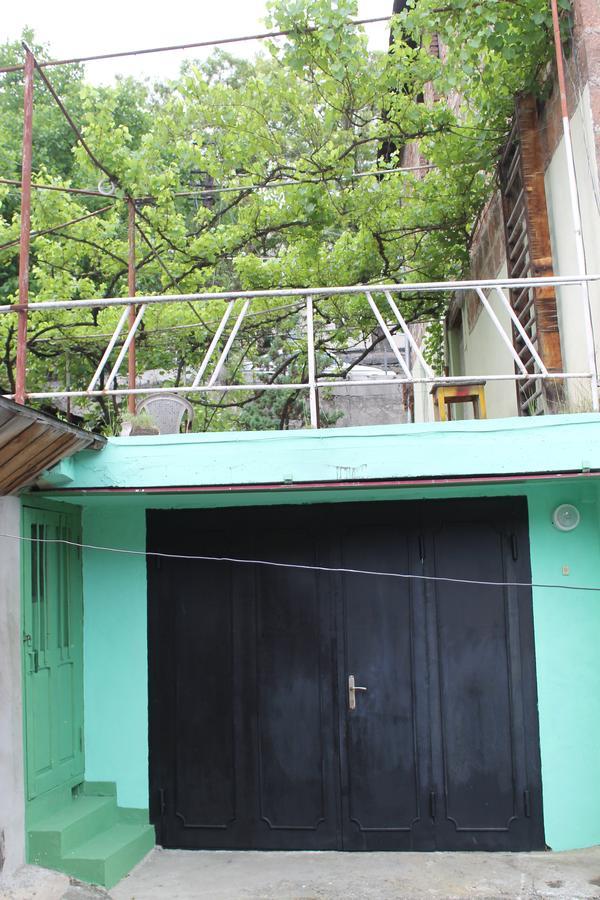 Salomes Apartment Tuti Borjomi Ngoại thất bức ảnh
