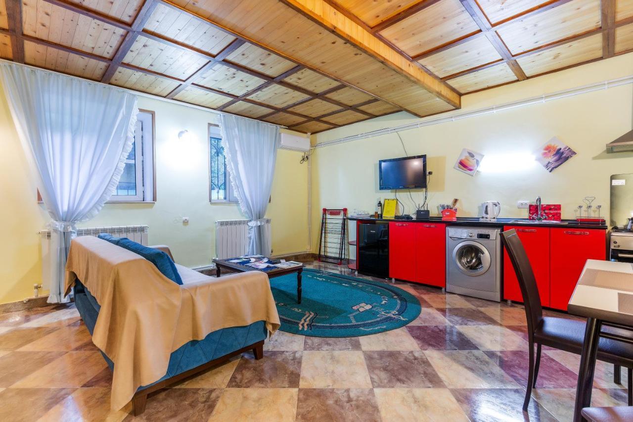 Salomes Apartment Tuti Borjomi Ngoại thất bức ảnh