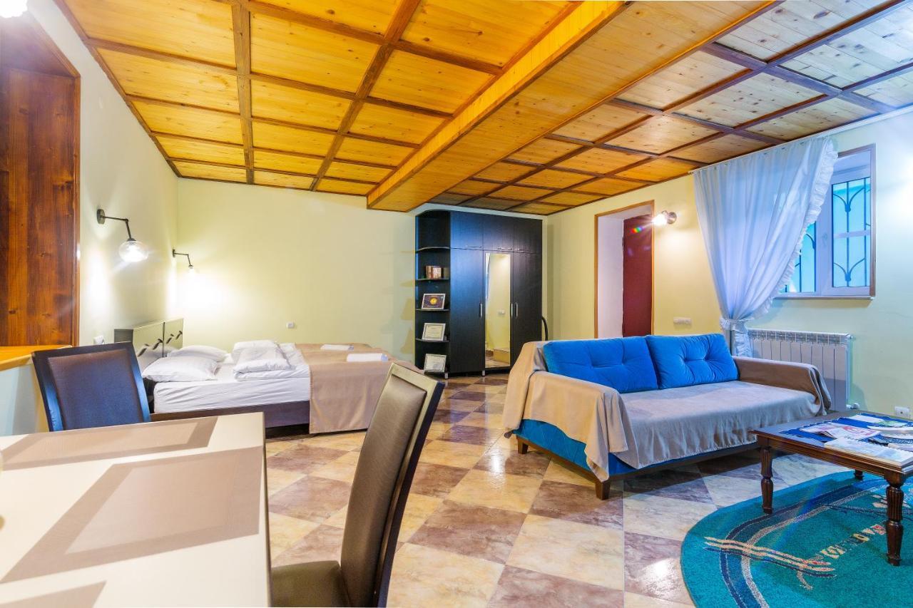 Salomes Apartment Tuti Borjomi Ngoại thất bức ảnh