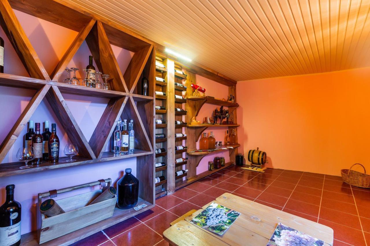Salomes Apartment Tuti Borjomi Ngoại thất bức ảnh